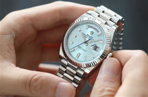 opwinden rolex submariner|how to wind a rolex watch.